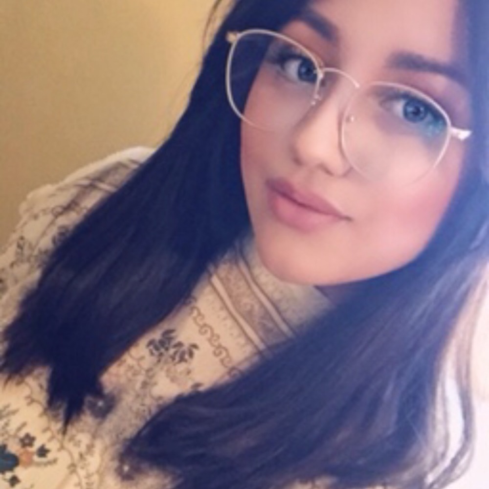 Meet your Posher, Yadira